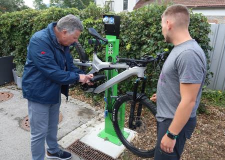 Odprtje e polnilnice v okviru ETM 08 Foto Ljubo Vukelič